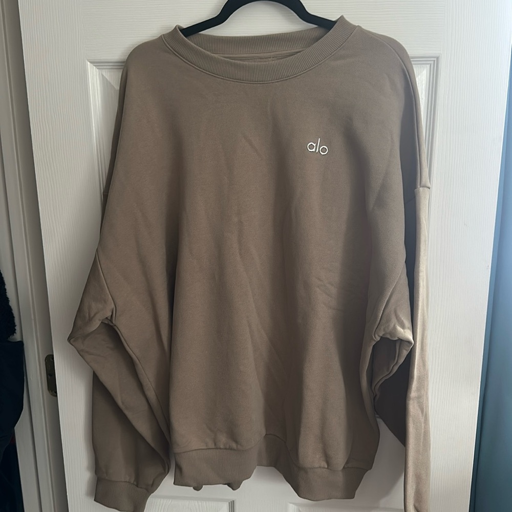 ALO Yoga Tan Crew Neck Sweater